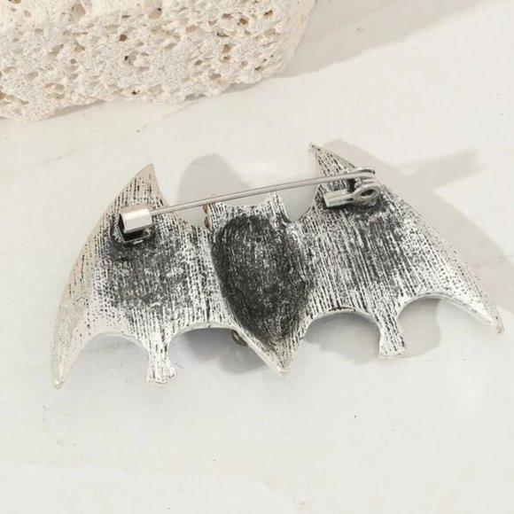 SPOOKY Bat Brooch - Picture 3 of 4